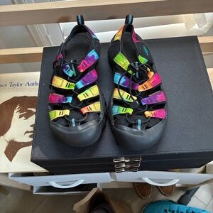 Keen Women's Black Sandals with Rainbow Straps size 8 Excellent